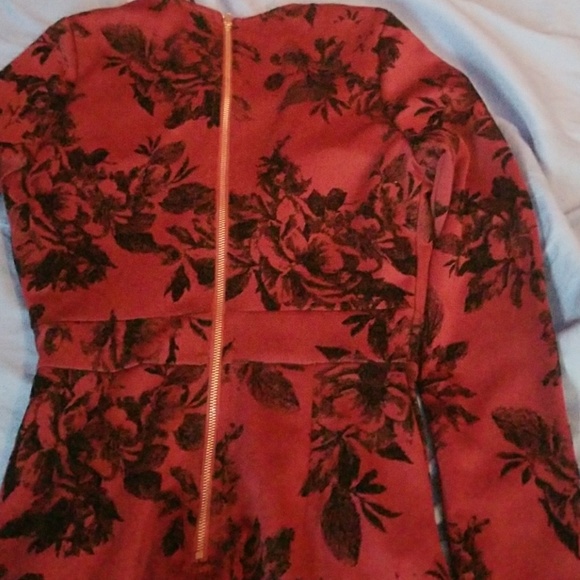 Dress - Picture 4 of 4